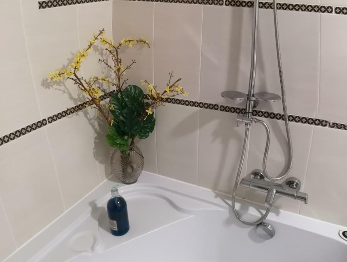 Entre Amie & Spa Cantaron Экстерьер фото